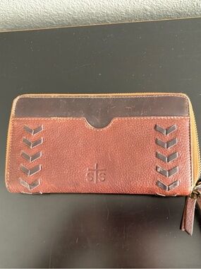 STS Ranchwear Brown Leather Zip-Around Wallet with Chevron Stitching